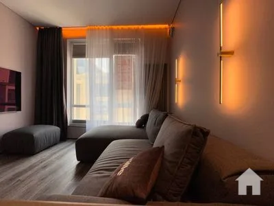 Apartament 2 camere, 74 m², Centru, str. str. Mihai Eminescu
