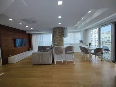 Apartament 4 camere, 190 m², Râșcani, str. Nadejda Russo