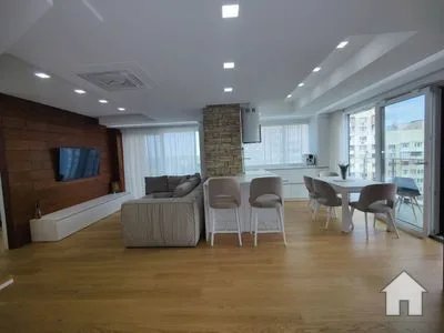 Apartament 4 camere, 190 m², Râșcani, str. str. Nadejda Russo