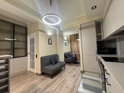 Apartament 2 camere, 67 m², Centru, str. Tricolorului